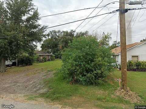 S 14Th 1/2 St, Nederland, TX 77627