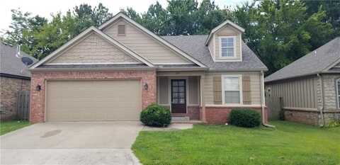 147 E Madrid ST, Fayetteville, AR 72703