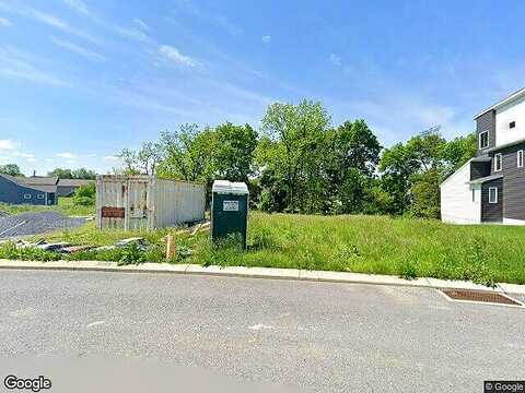 Clover Dr #33, MYERSTOWN, PA 17067