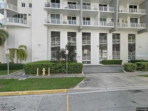 30Th, MIAMI, FL 33137