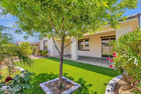22472 E SONOQUI Boulevard, Queen Creek, AZ 85142