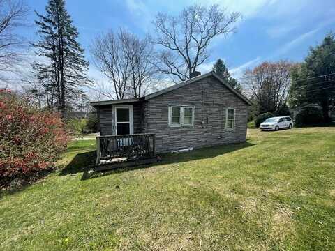 151 Saipan Ave, LANARK, WV 25860