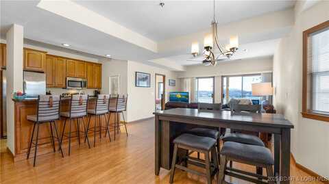 500 Harbour Towne Drive E, Lake Ozark, MO 65049