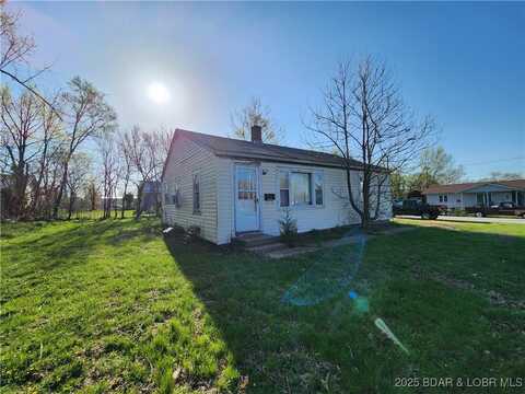 404 Monroe Street S, Versailles, MO 65084