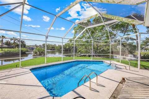 27151 Flossmoor, BONITA SPRINGS, FL 34135
