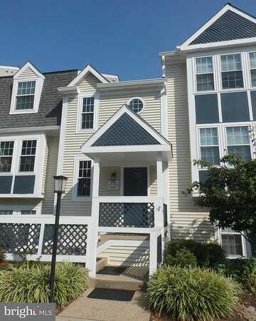 Grays Pointe Road, Fairfax, VA 22033