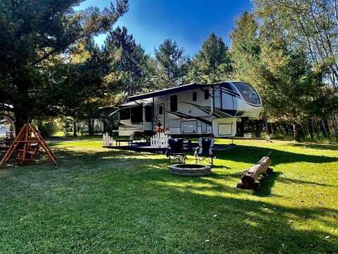 5089 N Kings, Gladwin, MI 48624