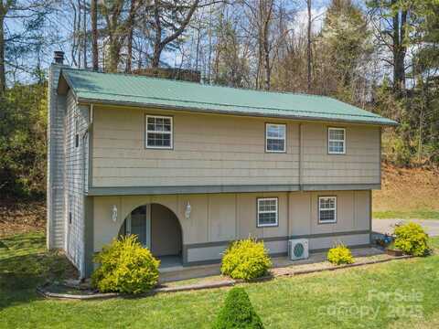 383 Pioneer Drive, Waynesville, NC 28786
