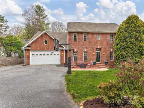 9 Madelyn Lane, Fairview, NC 28730