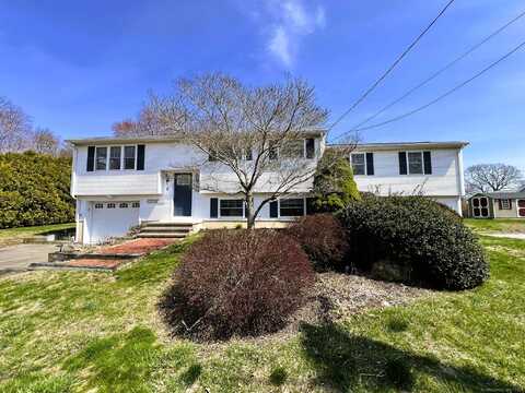 6 Corsino Avenue, Old Lyme, CT 06371