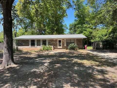 592 E Robinson Avenue, Crestview, FL 32539