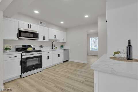 3916 Palos Verdes Street, Las Vegas, NV 89119