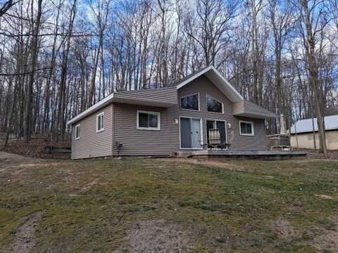 9550 Golf Port Drive, Canadian Lakes, MI 49346