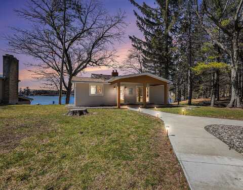 671 Rojean, Stanton, MI 48888