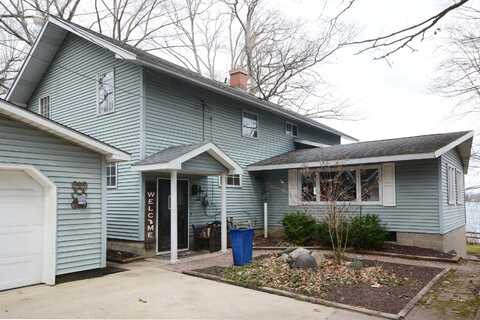 44850 Woodman Drive, Paw Paw, MI 49079