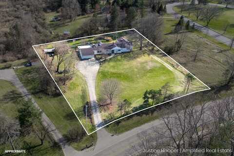 1220 W Green Street, Hastings, MI 49058