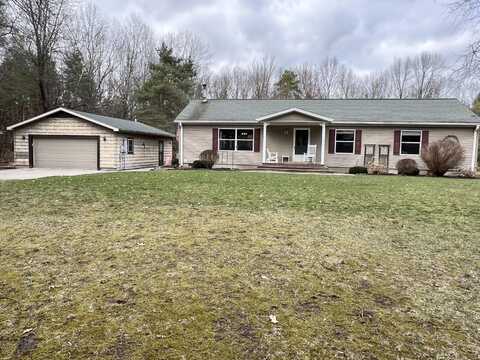 190 W Treml Road, Free Soil, MI 49411