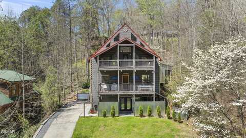919 Powdermill Road, Gatlinburg, TN 37738