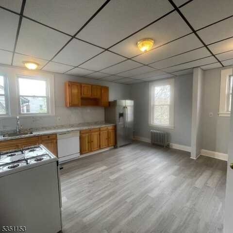 23 Cleremont Ave, Irvington, NJ 07111