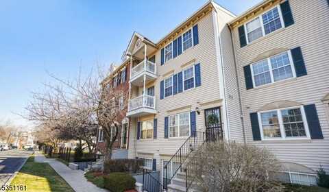 16 Colgate Dr, Newark, NJ 07103