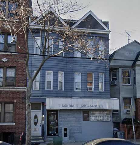 2275 JOHN F KENNEDY BLVD, JC, West Bergen, NJ 07304