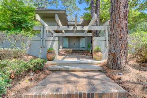 82 S Sea Pines Drive, Hilton Head Island, SC 29928