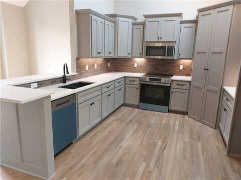 7515 N Everton Avenue, Kansas City, MO 64152