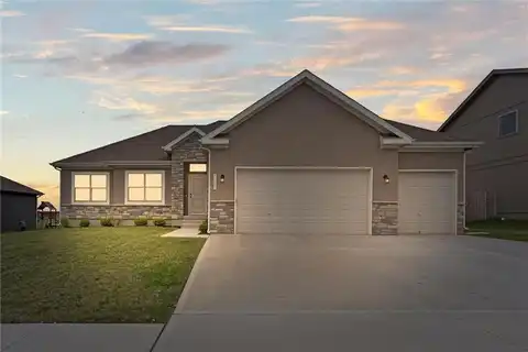 1002 Fox Trot Drive, Odessa, MO 64076