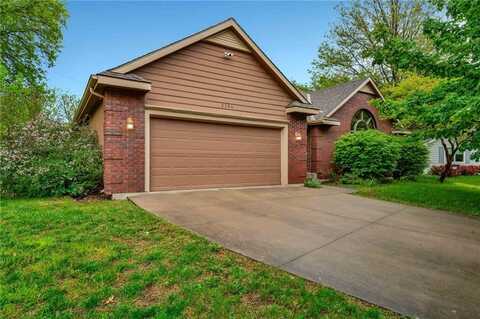 2304 Oxford Drive, Lawrence, KS 66049