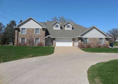 2378 Willowbrooke Ln, IowaCity, IA 52246