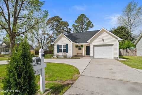 610 Mattocks Avenue, Maysville, NC 28555