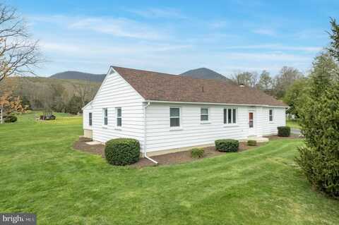 6233 STRASBURG RD, STRASBURG, VA 22657