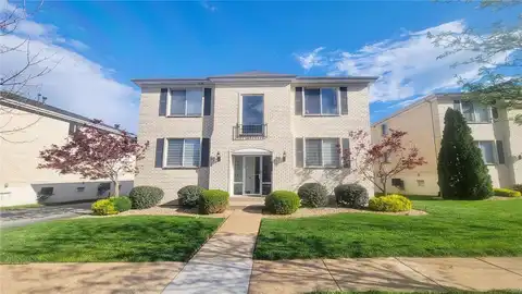 12586 Chardin Place, Saint Louis, MO 63128