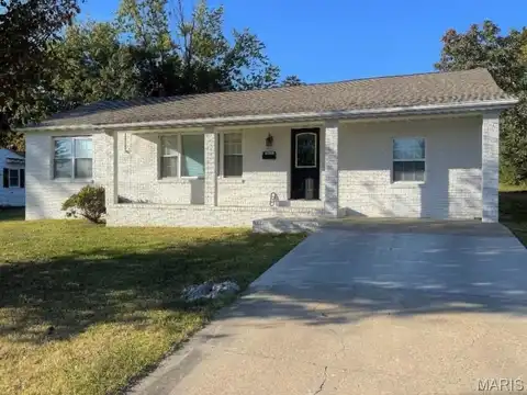 400 Hickory Hills Drive, Dexter, MO 63841