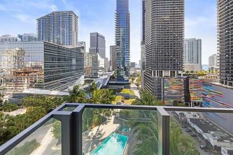88 SW 7th St, Miami, FL 33130