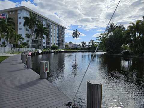 3000 NE 16th Ave, Oakland Park, FL 33334