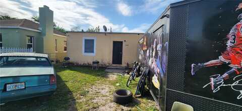 1846 NW 49th St, Miami, FL 33142