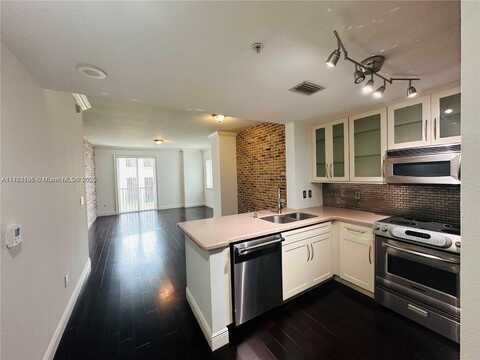 10 Aragon Ave, Coral Gables, FL 33134