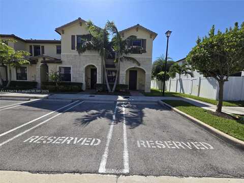 10632 W 33rd Ln, Hialeah, FL 33018