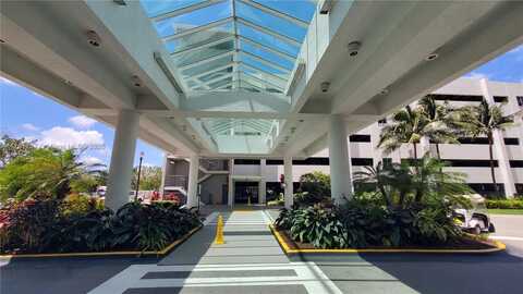 14951 Royal Oaks Ln, North Miami, FL 33181