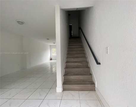 475 NW 83rd St, Miami, FL 33150