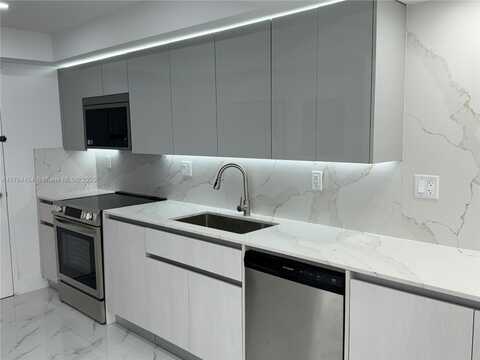 18031 Biscayne Blvd, Aventura, FL 33160