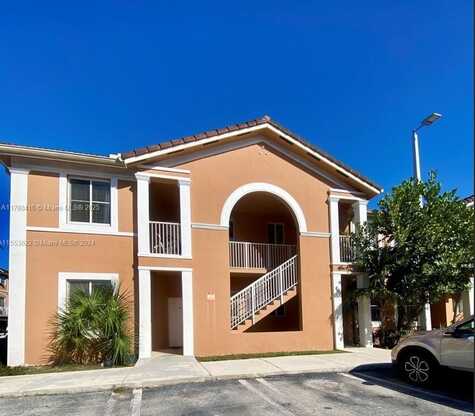 17660 NW 73rd Ave, Hialeah, FL 33015