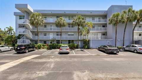 101 Royal Park Dr, Oakland Park, FL 33309