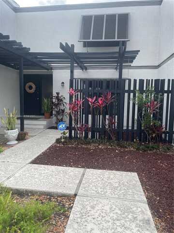 1660 W Golfview Dr, Pembroke Pines, FL 33026