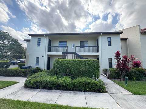 21218 Lago Cir, Boca Raton, FL 33433
