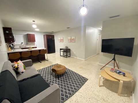 1645 SW 7th St, Miami, FL 33135