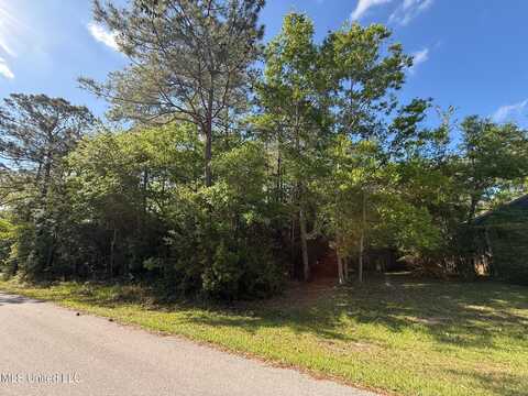 638 Banyan Place, Diamondhead, MS 39525