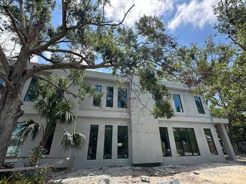 1423 S SHADE AVENUE, SARASOTA, FL 34239