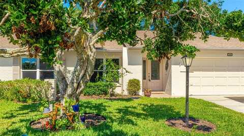 4172 OAKHURST CIRCLE W, SARASOTA, FL 34233